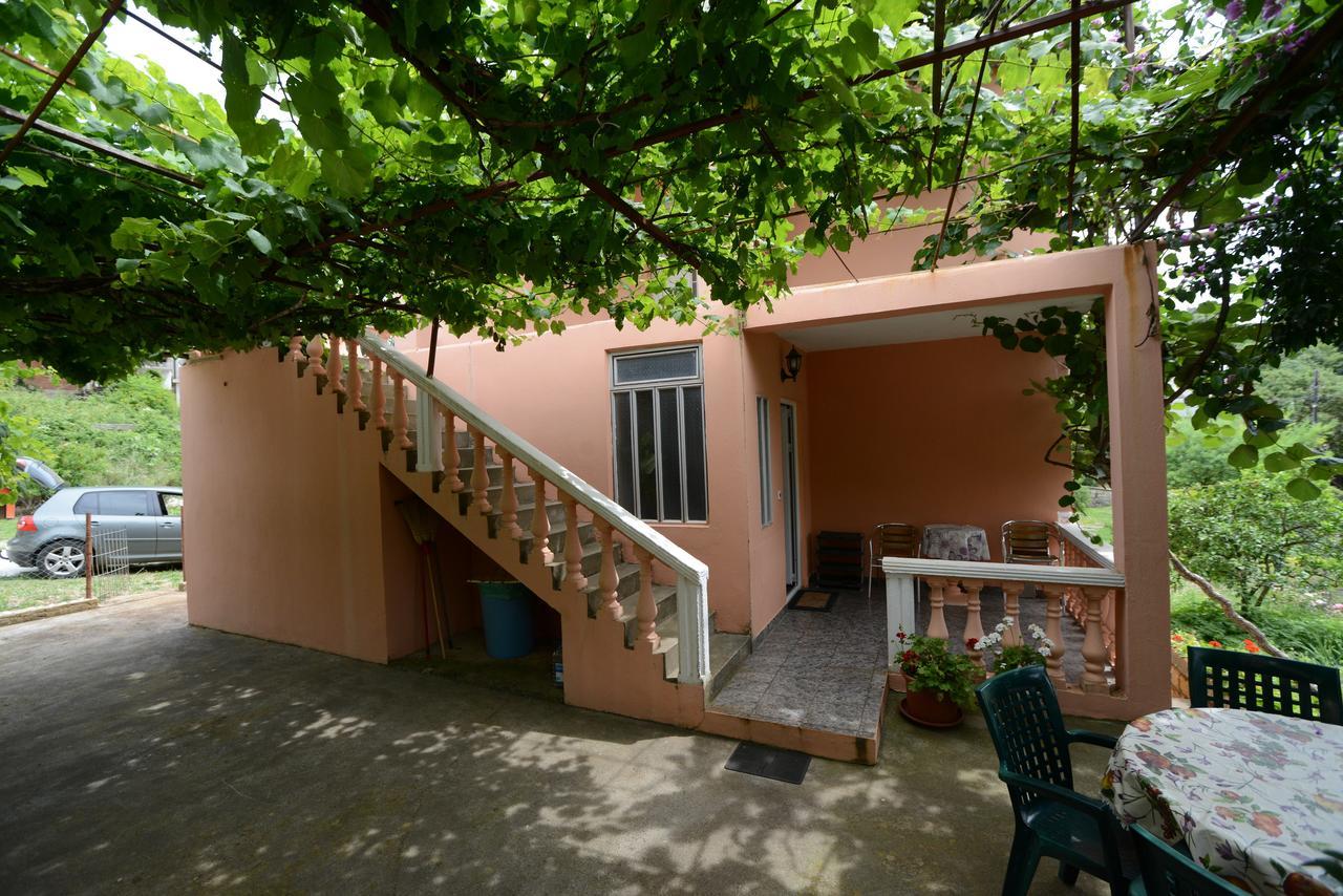 President Holiday Home Utjeha Exterior photo